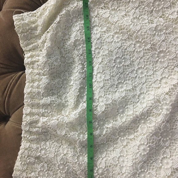 H&M’s lace skirt - Picture 4 of 6